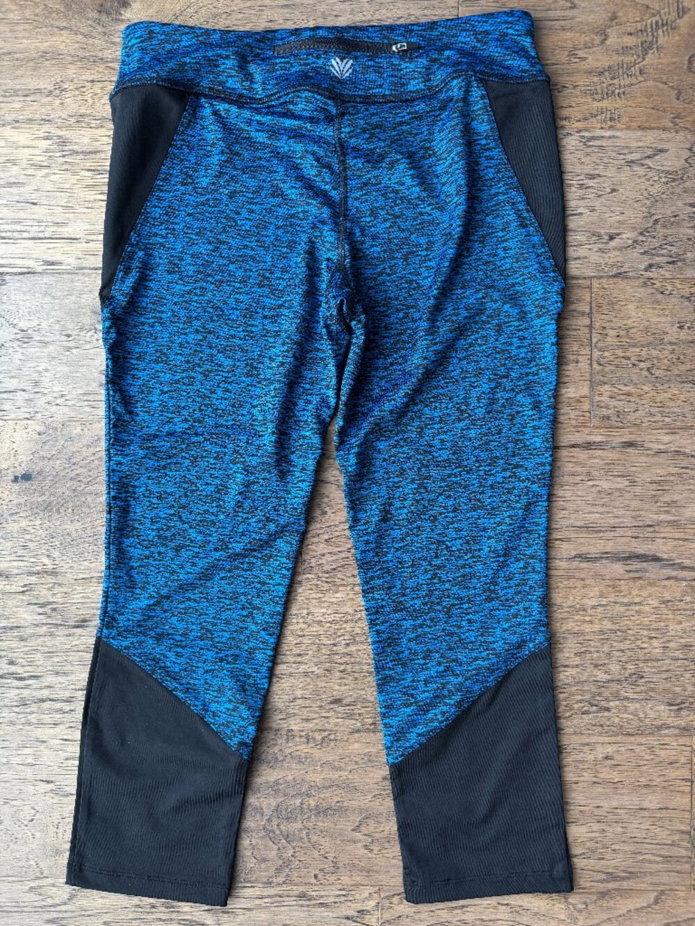 Forever 21 crop pants (size medium) NWOT